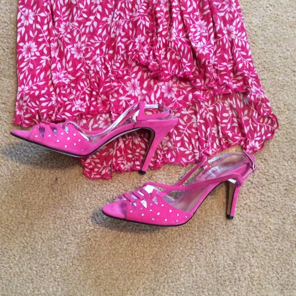 Selling my Chanel, YSL, Dolce & Gabbana shoes - Picture 6 of 8